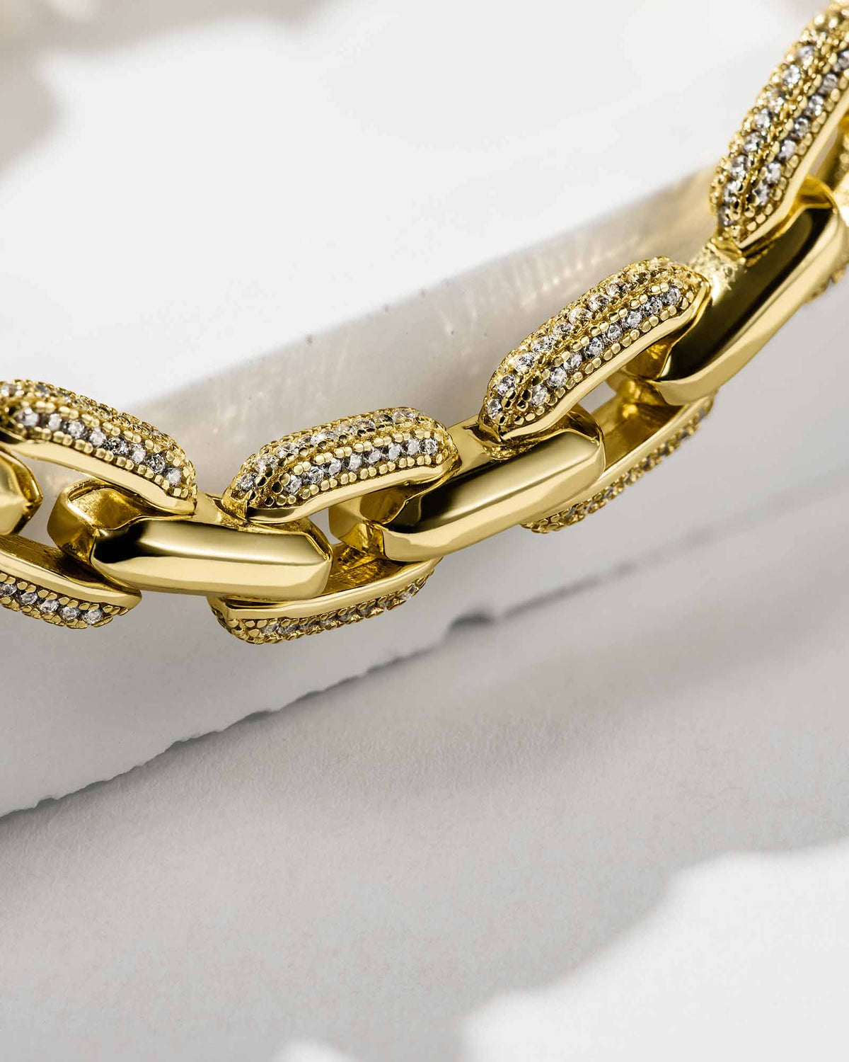 Pavé Avenue Bracelet - 8420300